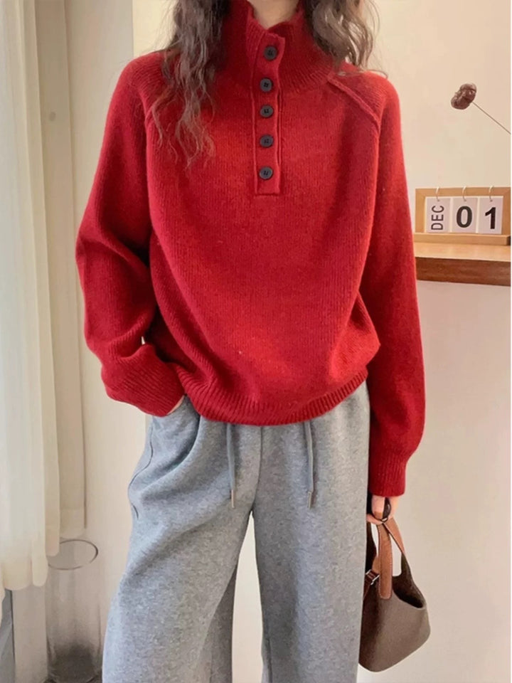 Pull en maille épaisse pour femmes avec col haut et boutons décoratifs Chic & Stil
