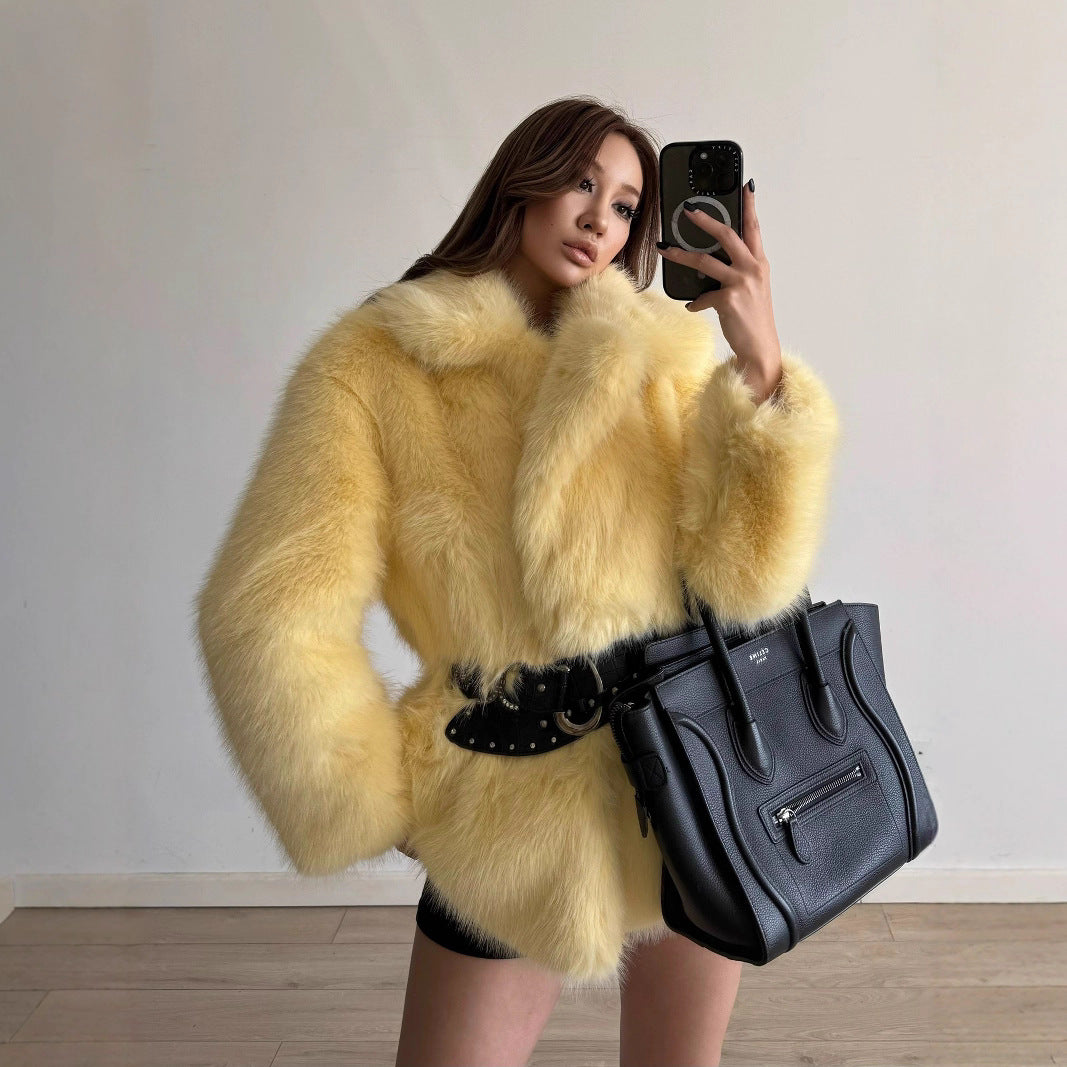 Elegant women's oversized coat in faux fur Lune London