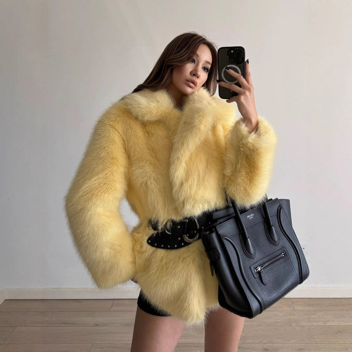 Elegant women's oversized coat in faux fur Lune London