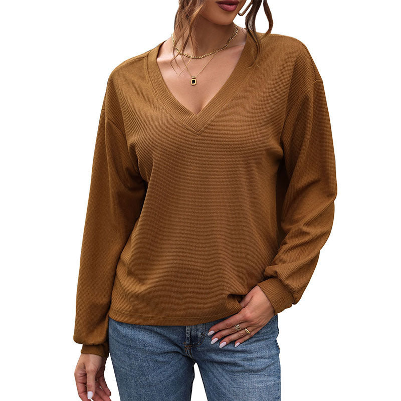 Casual women's sweatshirt with V-neck in textured fabric Lune London