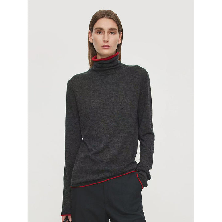 Elegant turtleneck sweater for ladies in fine wool Lune London