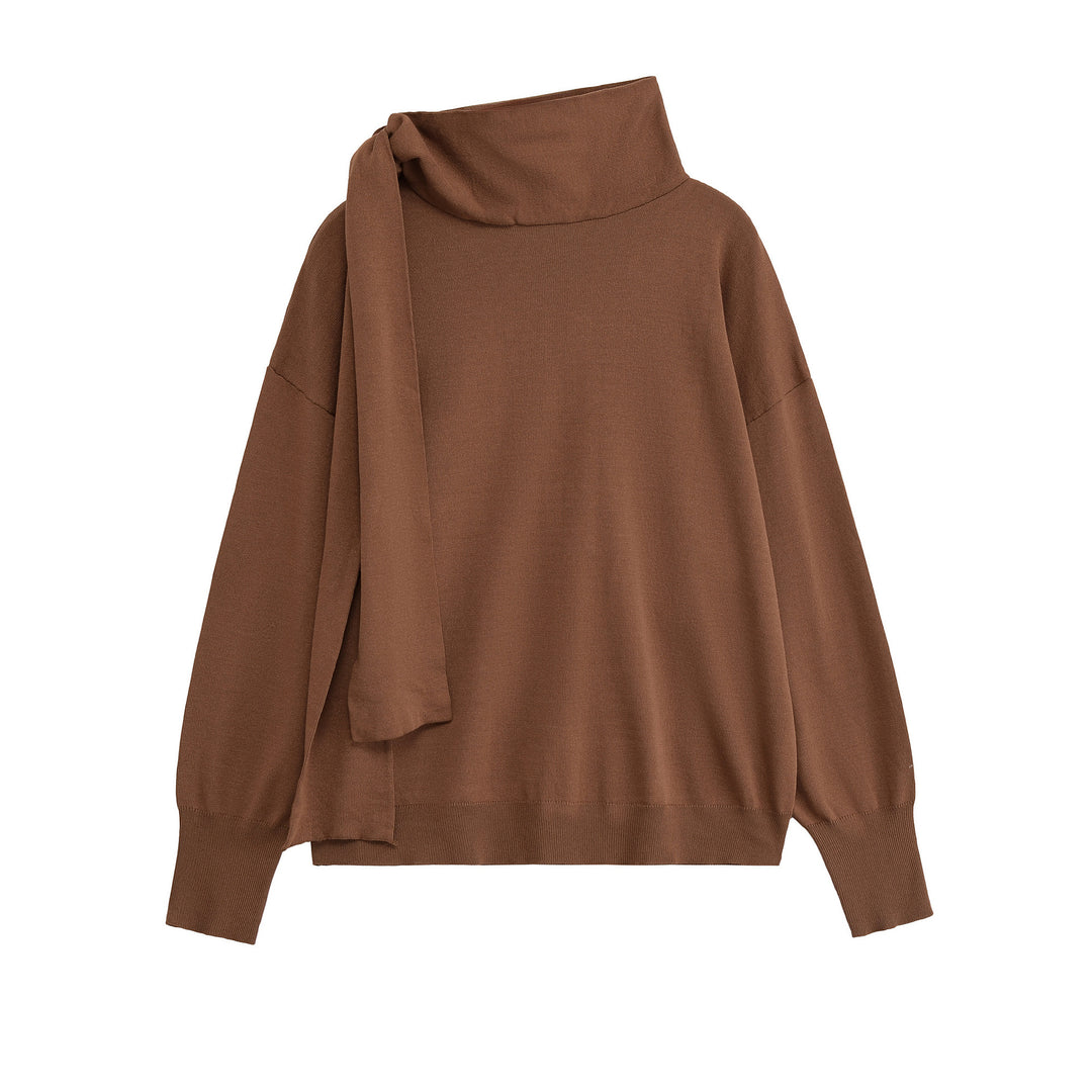 Casual knitted sweater for women with asymmetric collar Lune London