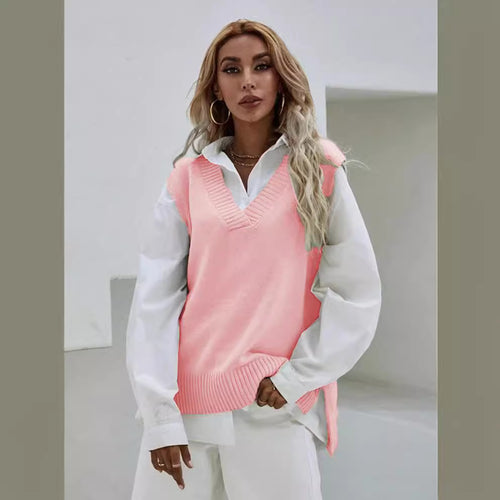 Knit sweater for women with V-neck and casual fit Lune London