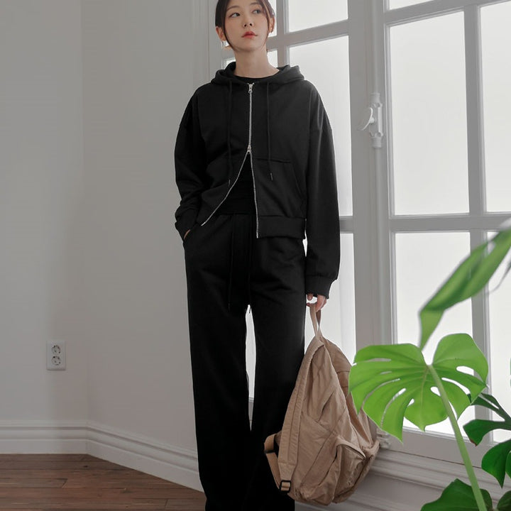 Women's sporty hoodie and pants set Chic & Stil