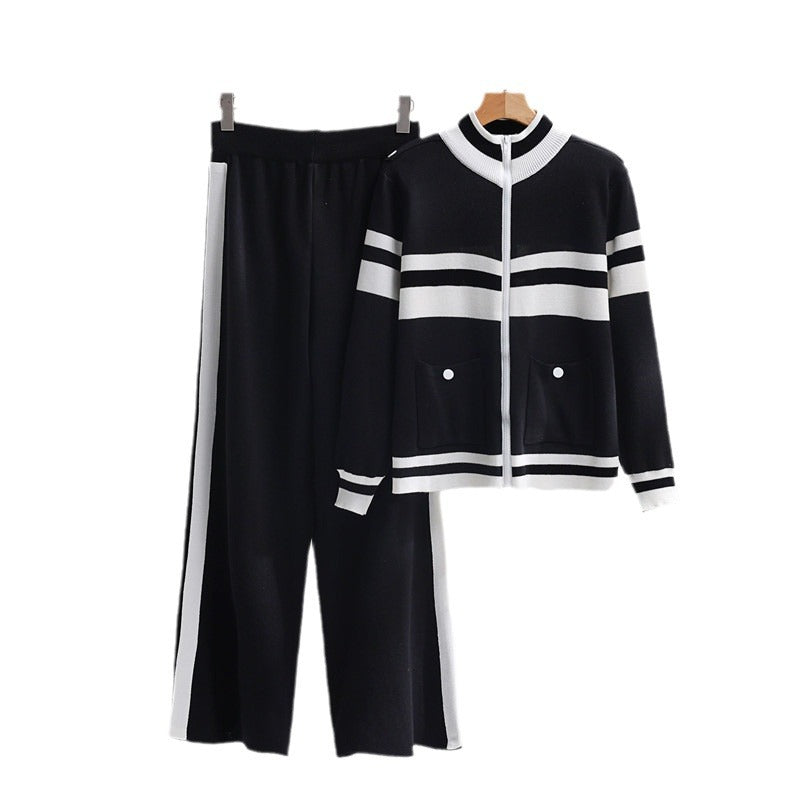 Knitted sports leisure set for women with ribbed design and practical pockets Lune London