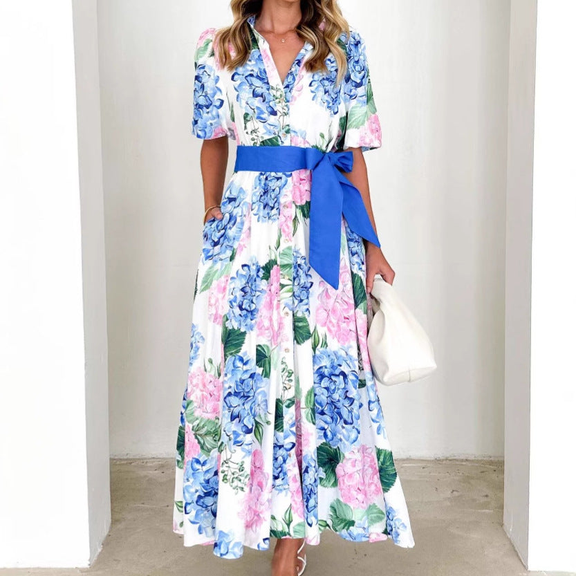 Maxi floral dress for women with a fitted belt at the waist and soft fabric Chic & Stil