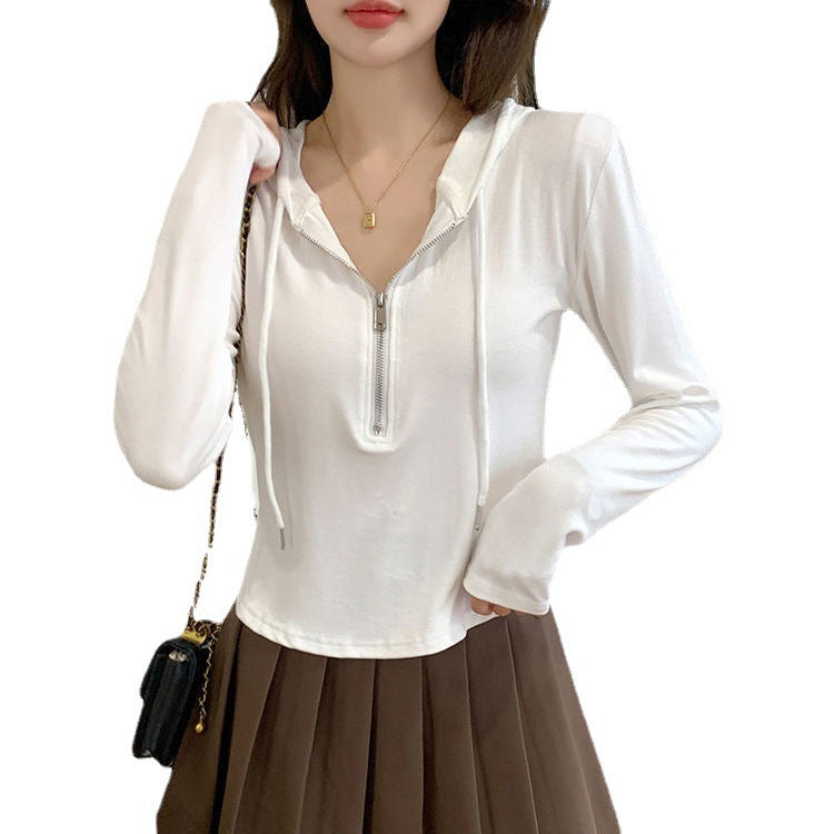 Ladies sporty hoodie top with short zipper design Chic & Stil