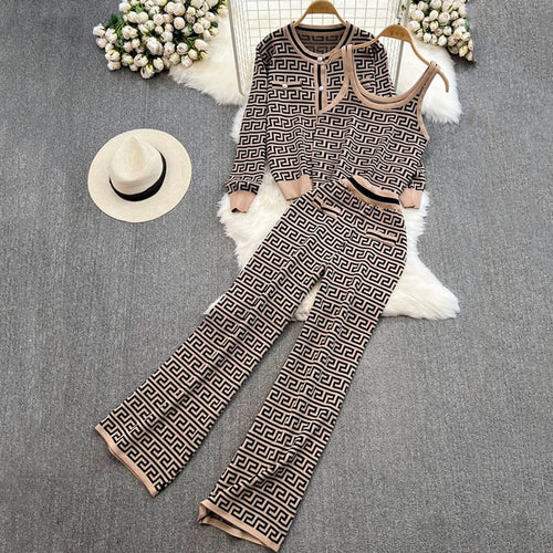 Knitted geometric pattern loungewear set for women with cardigan Lune London