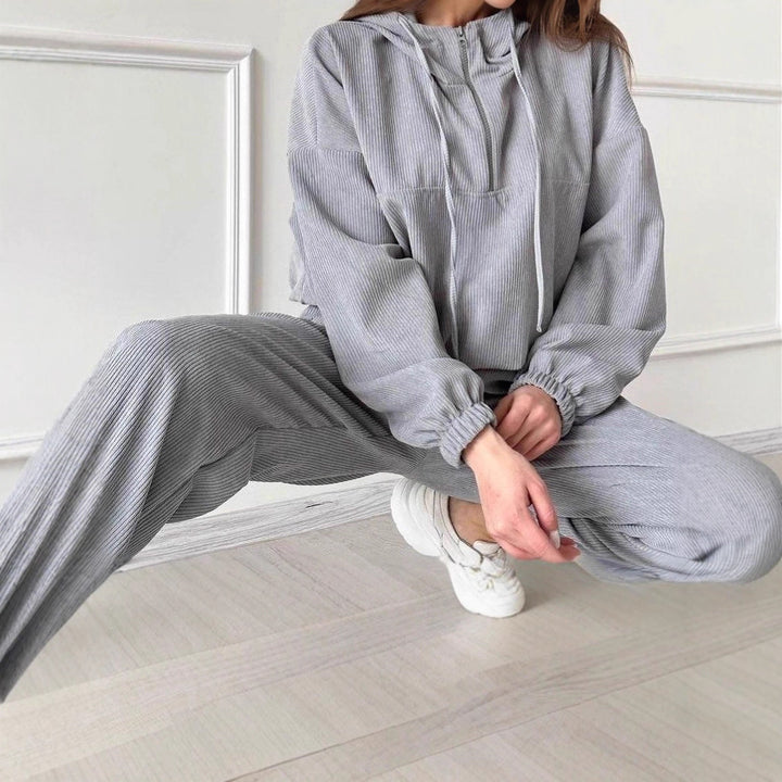 Women's Elegant Sports Set in Hoodie and Jogging Pants Lune London