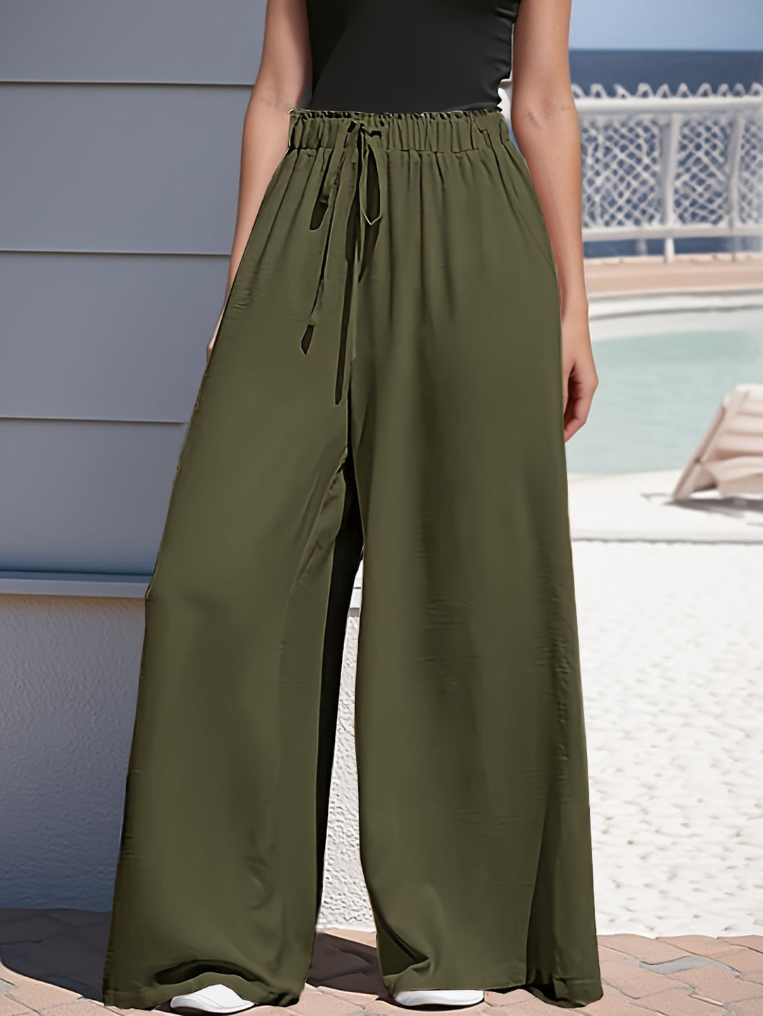 Bright summer pants for women with elastic waist and practical pockets Lune London