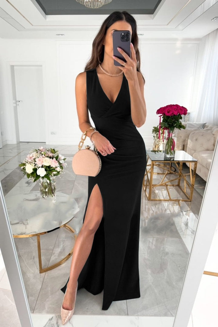 Elegant evening dress with high neckline Lune London