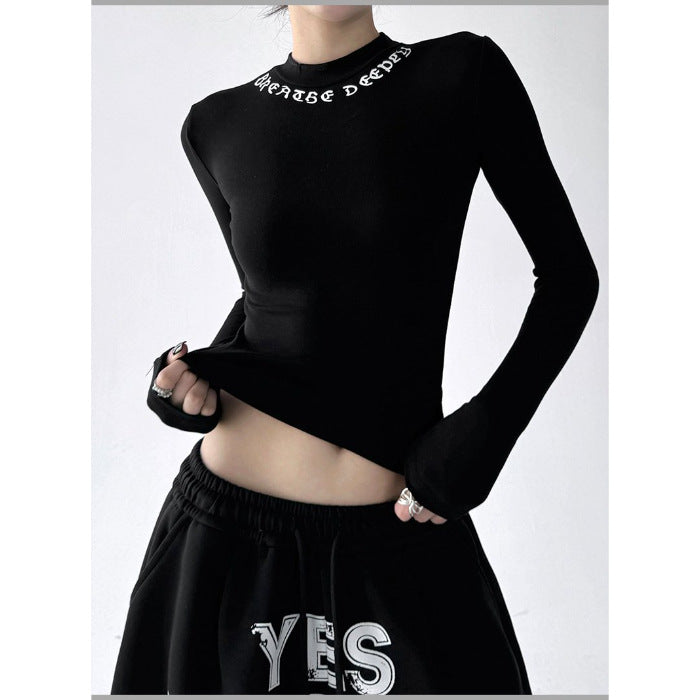 Women's fitted long sleeve shirt with high collar and stylish lettering Chic & Stil