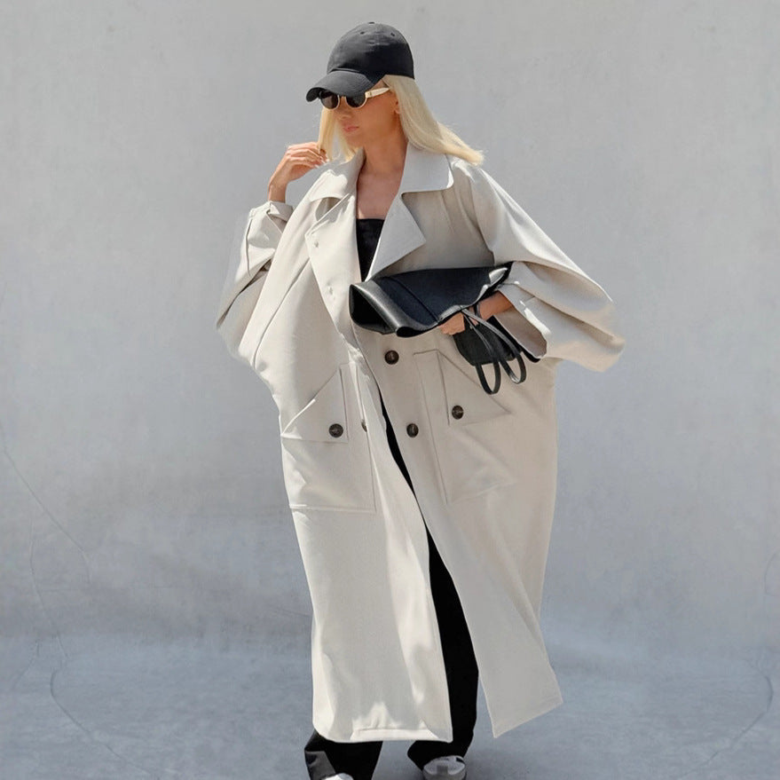 Women’s trench coat with double-breasted buttons and practical pockets Lune London