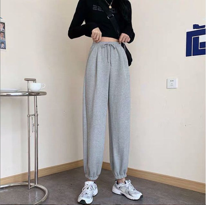 Comfortable and casual jogger pants for women with elastic waistband and drawstring Lune London
