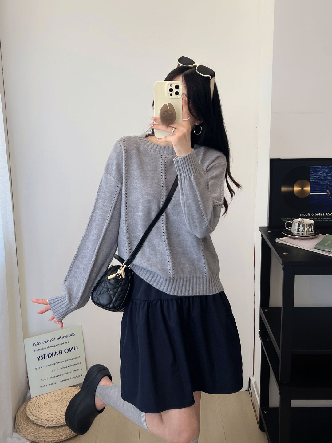 Pull en maille épaisse pour femmes avec une silhouette féminine et un design texturé Chic & Stil