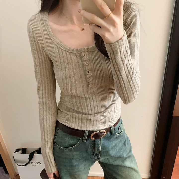 Women's fitted rib top with button detail
