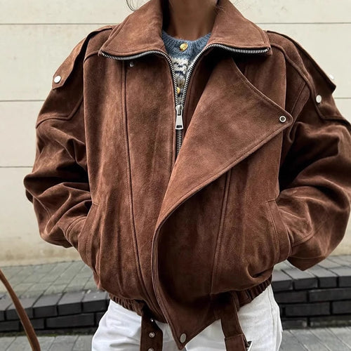 Cropped synthetic leather jacket for women with practical flap pockets and a cinchable belt Lune London