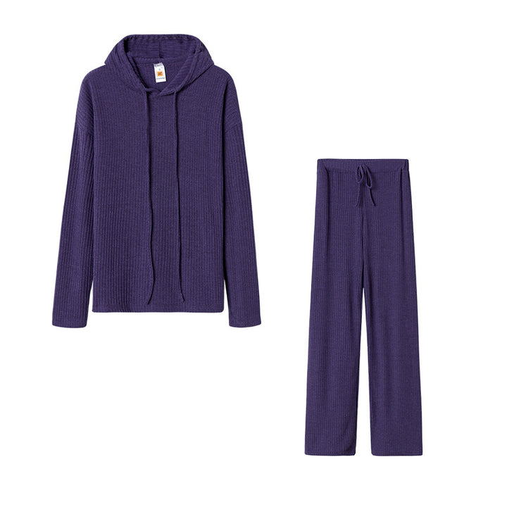 Comfortable women's outfit with hood and loose fit Lune London