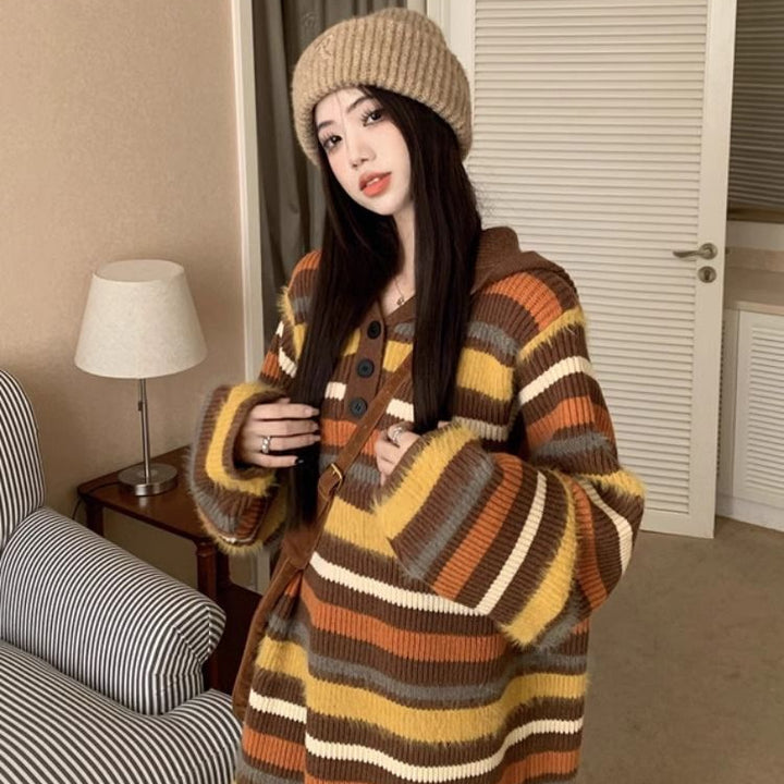 Cardigan femme à la mode avec grands boutons et capuche