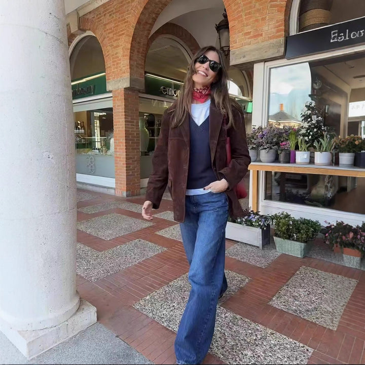 Fashionable suede jacket for women with an elegant cut and practical pockets Lune London