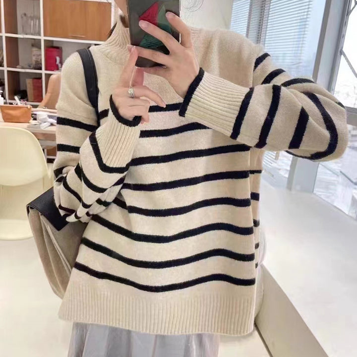 Ladies casual knit pullover with chic striped design