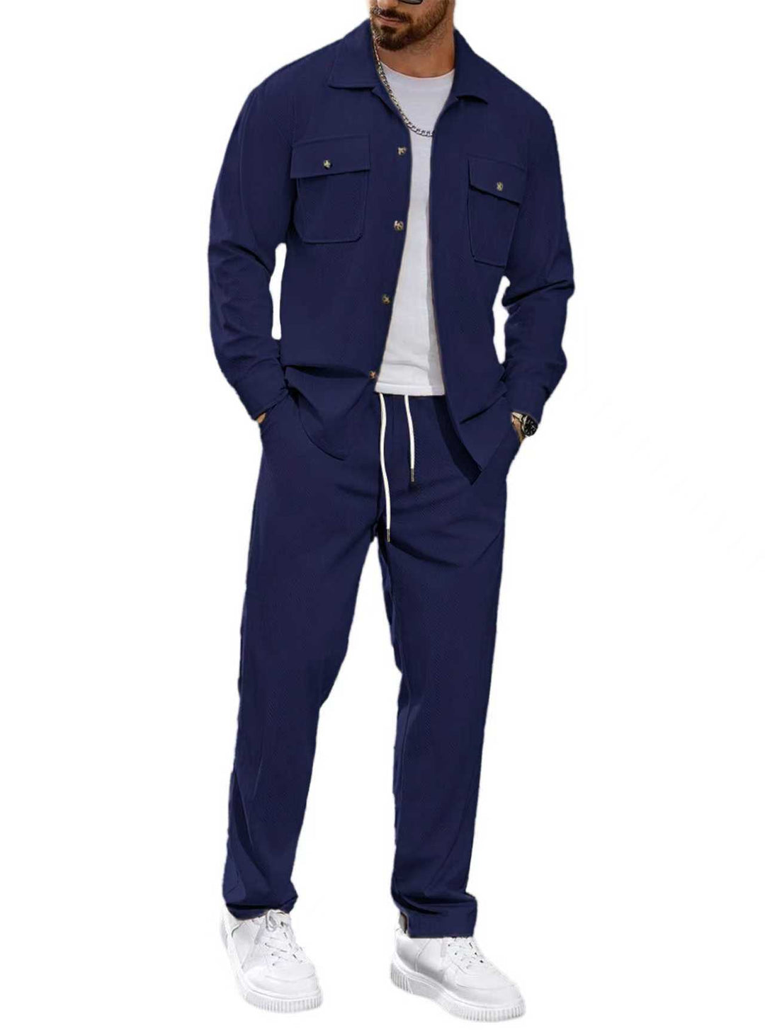Modern leisure suit for men with practical pockets and elastic waistband Lune London