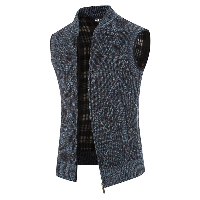 Men's knitted cardigan with a modern cable pattern and a practical zipper Lune London
