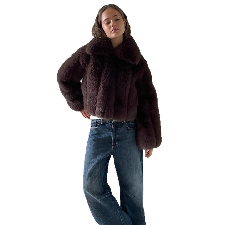 Ladies faux fur jacket in chic crop style