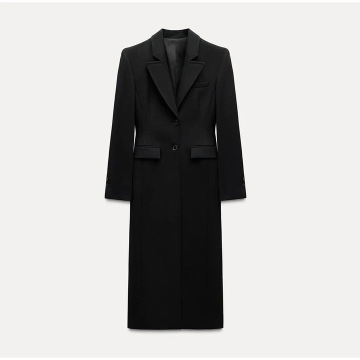 Ladies elegant long blazer with a slim silhouette and classic details Lune London