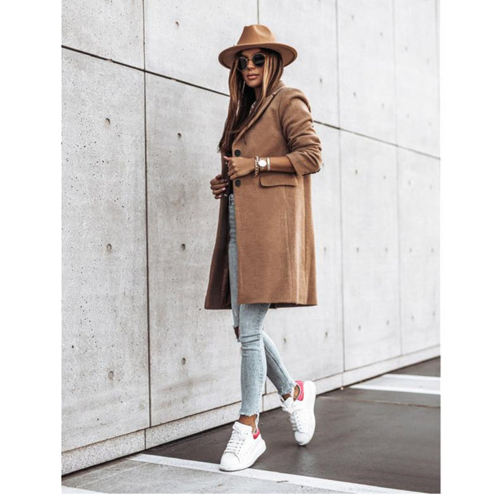 Ladies Elegant Wool Coat with Stylish Lapels and Practical Pockets Lune London