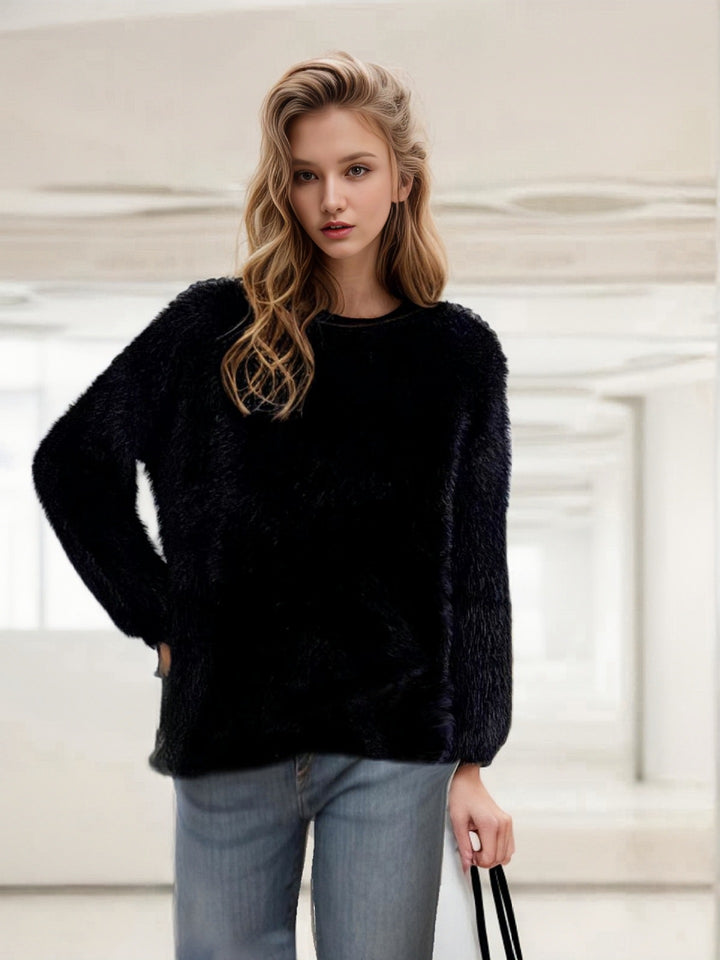 Ladies comfortable knitted sweater with a breathable structure Lune London