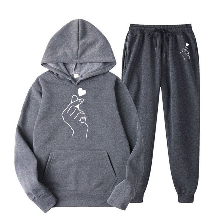 Women's tracksuit with creative heart motif and comfortable fit Lune London