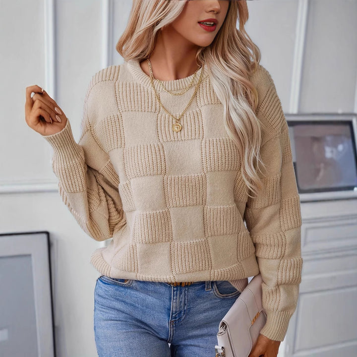 Women's sweater with a modern square design Lune London