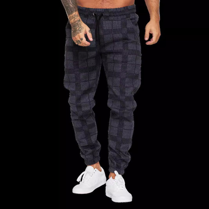 Carrot sport pants for men with elastic waist and practical pockets Lune London