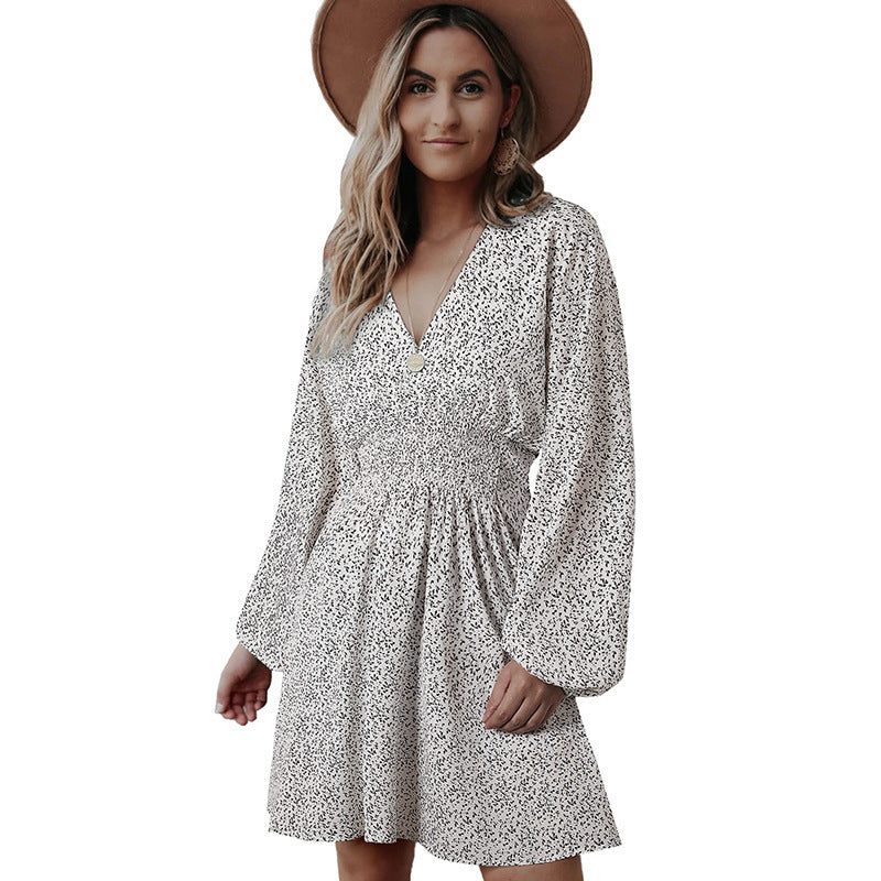 Timeless dress for women with gathers Chic und Stil