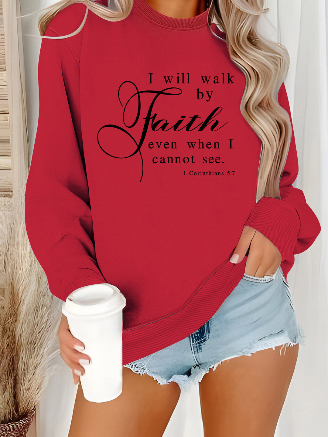 Sweatshirt pour femmes avec inscription inspirante et matériau doux Chic & Stil