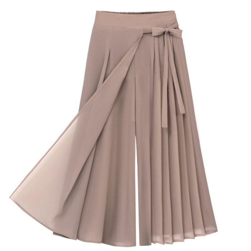 Ladies Pleated Skirt with Waistband and Elegant Draping Chic und Stil