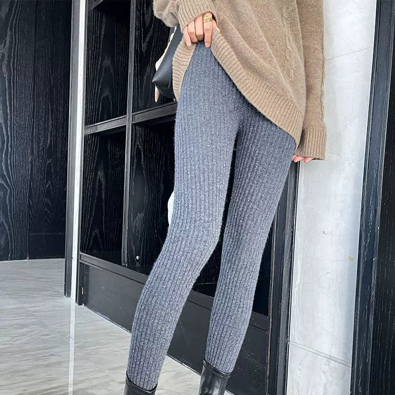 Ribbed leggings for women with high waist and fine texture Chic and Style