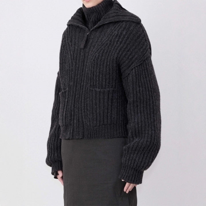 Pull en tricot épais pour femme avec col haut et poches pratiques Chic & Stil