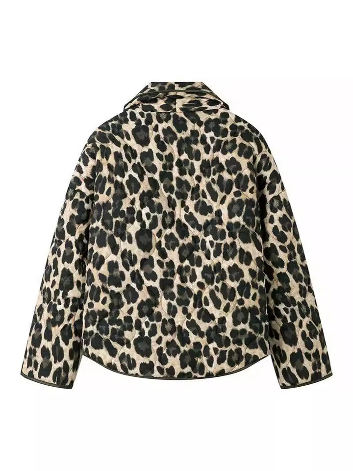 Leo women's fashionable jacket in a relaxed fit with practical pockets Lune London
