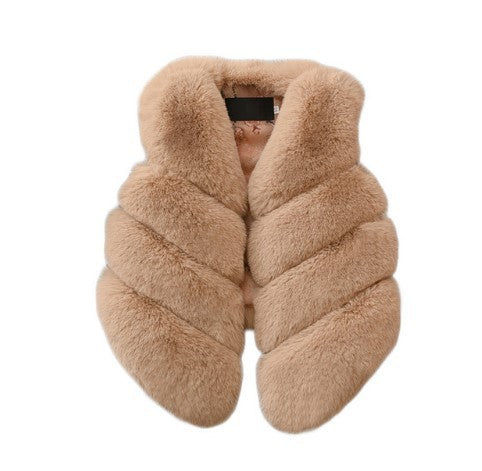 Ladies Soft Faux Fur Gilet with Padded Collar Lune London