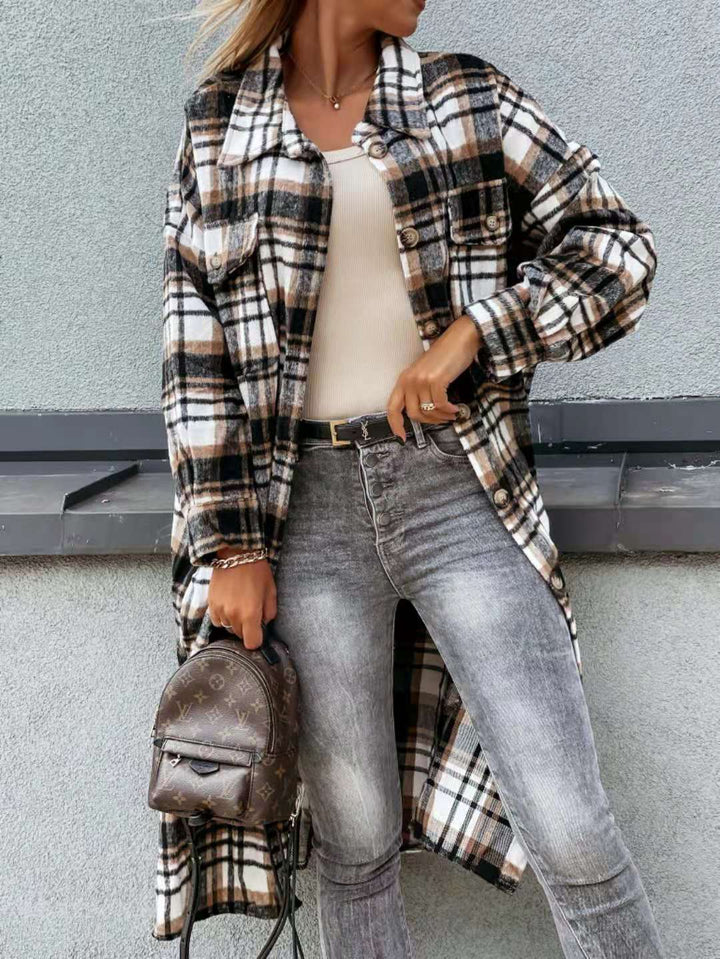 Oversized checkered jacket for women in a casual chic style