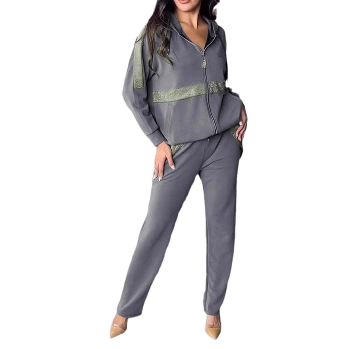 Ensemble de survêtement décontracté pour femmes avec coupe tendance et poches pratiques Chic & Stil