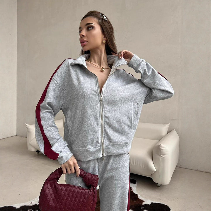 Women Sport Fleece Jogging Set with Practical Pockets and Full Zip Lune London