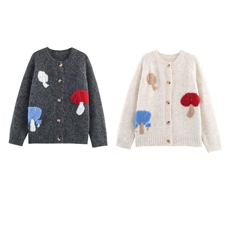Pullover for women with colorful mushroom patterns and comfortable button details Lune London