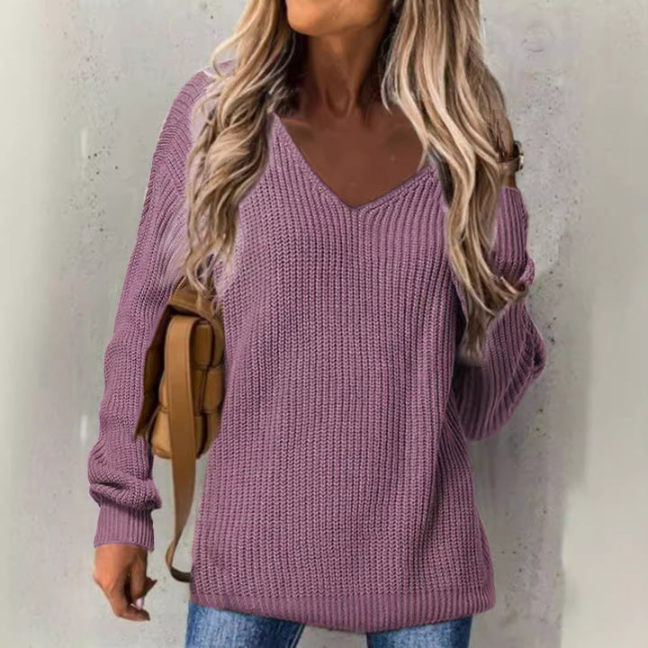 Thick knit V-neck pullover for women with a relaxed fit Lune London