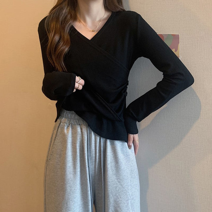 Women's wrap top with button details and ruching Chic & Stil