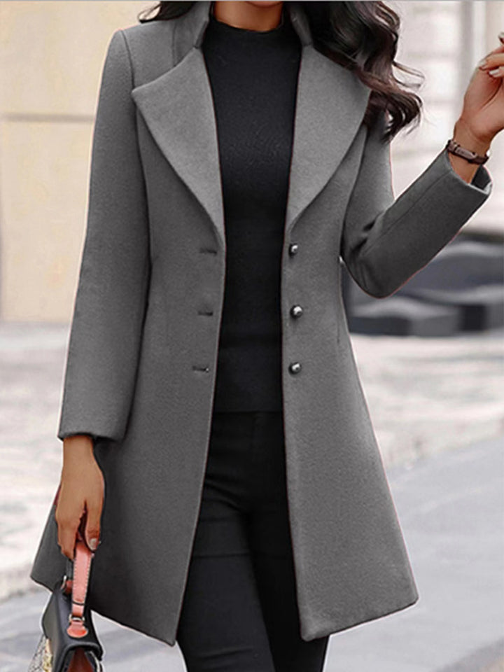 Ladies elegant and chic blazer coat with wide lapels Lune London