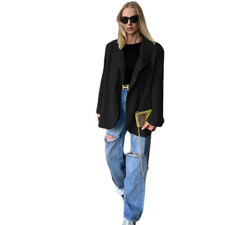 Fashion blazer for women with a relaxed fit and elegant button details Lune London