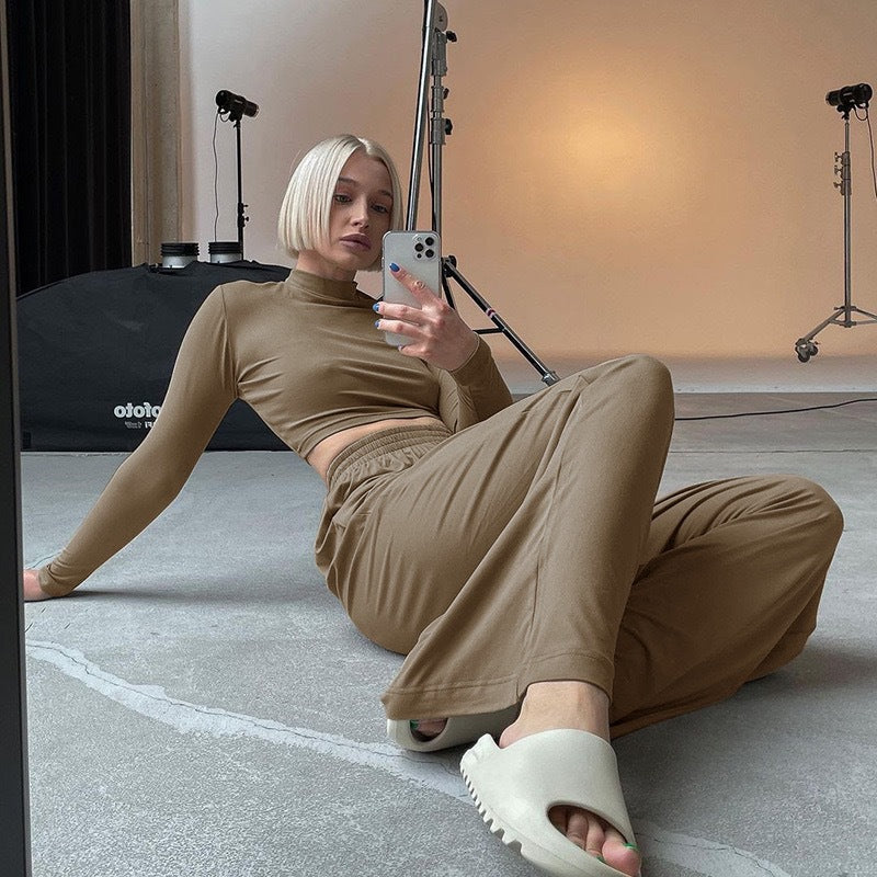 Women's Modern Crop Top and Leggings Set Lune London